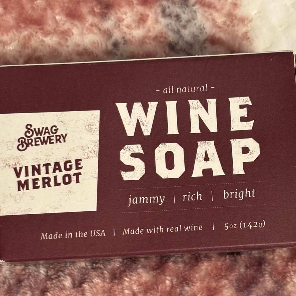 Red Hand Soap Bath & Body Essential